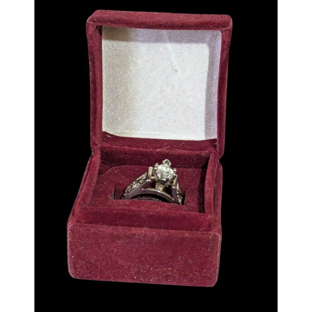 Marquise‎ Cut Clear Stone Ring Silver Tone Openwork Band Size 7 with Box